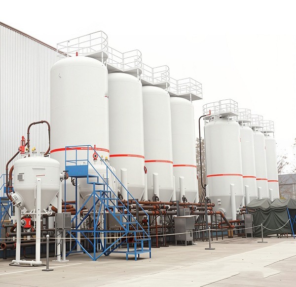 Cement tank and bulk system