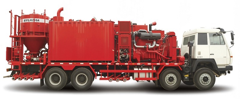Fracturing fluid continuous mixing truck